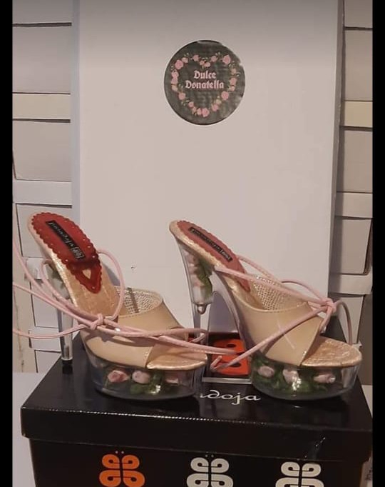 Calzados de Damas. Sandalias con Taco de Acrílico. Se Hace por Pedido - Imagen 1