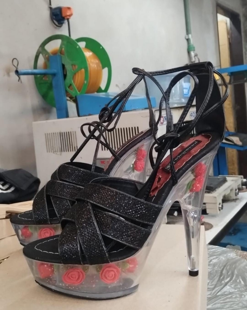 Calzados de Damas. Sandalias Altas Taco de Acrílico. Se Hace por Pedido - Imagen 1