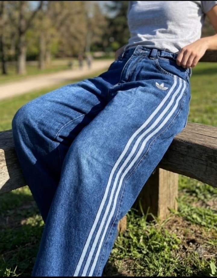 Jean Baggy Regulador Adi Das Tres Tiras Dama - Imagen 6