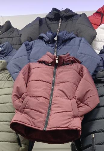 Campera de Niño con Capucha Desmontable