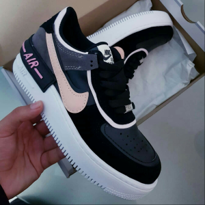 Nikr Shadow Negro con Rosa