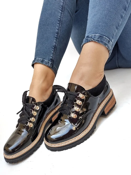 Zapatos en Charol