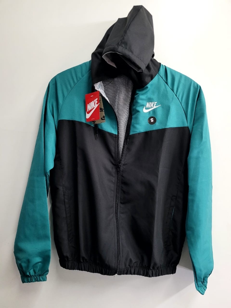 Campera Rompeviento Bordada Nik - Imagen 4
