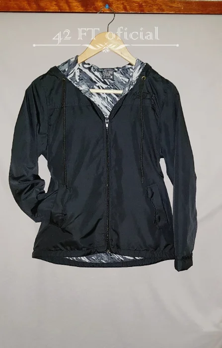 Campera Rompeviento Clásica