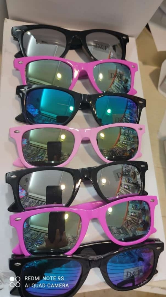 Lentes de Sol Infantil por Paquete - Imagen 2