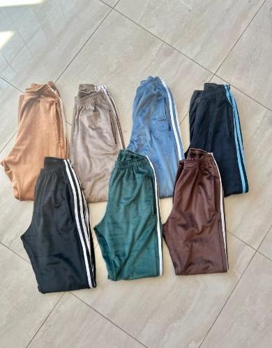 Babuchas de Plush 3 Tiras Adidas - Miniatura 4