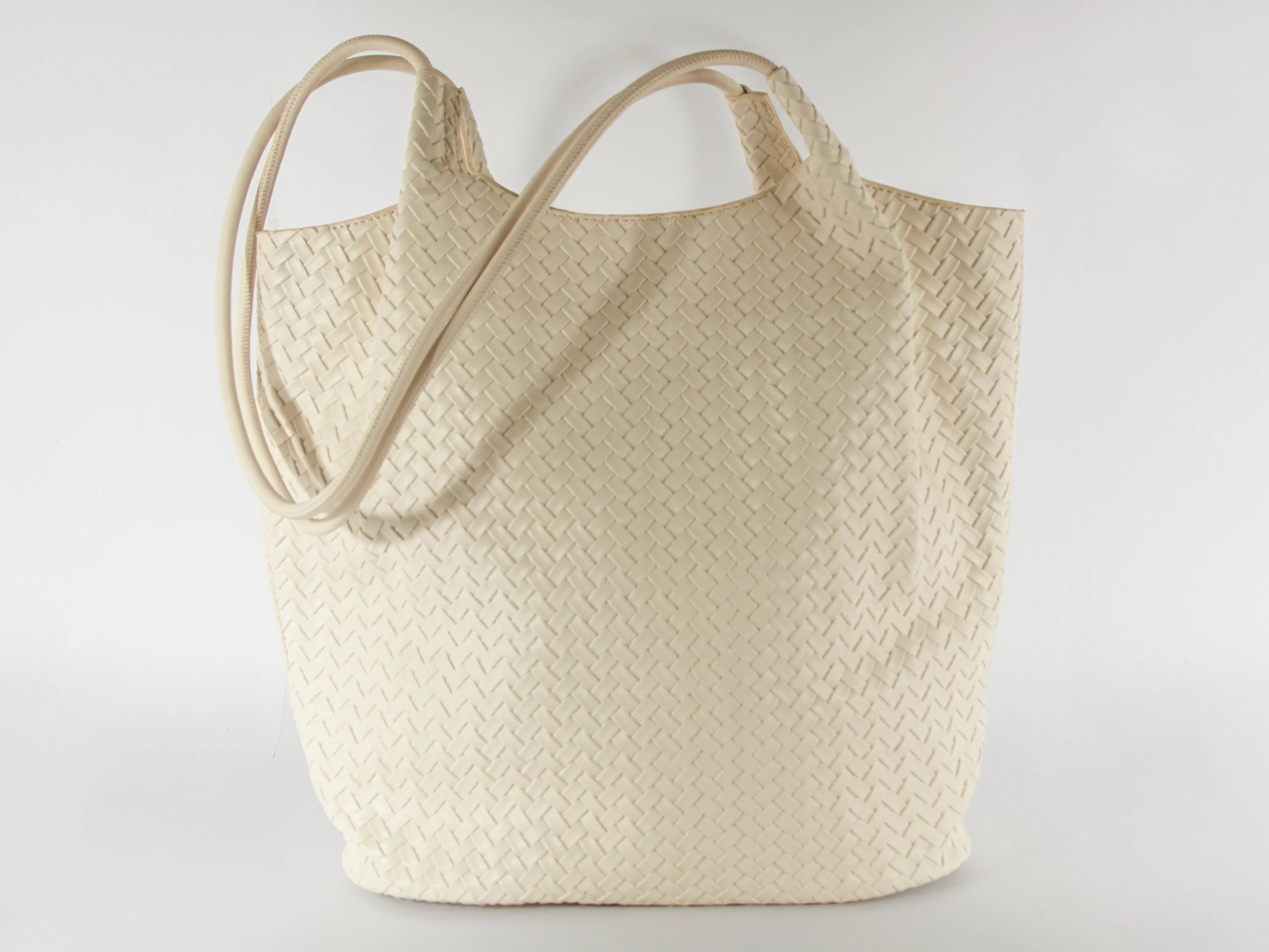 Cartera Shopper Trenzada - imgi_45_411200201_02_2.jpg