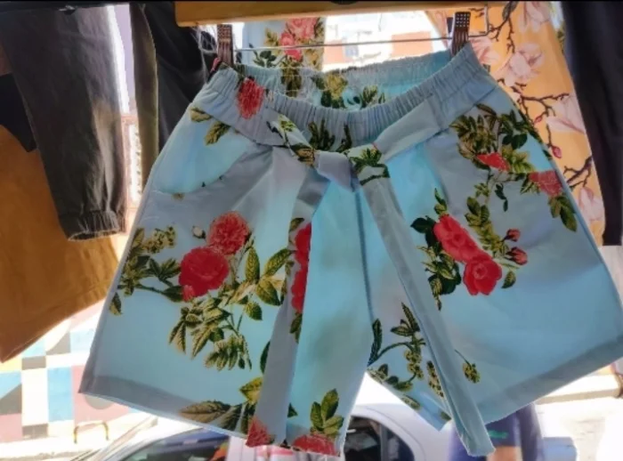 Short de Bengalina Estampada con Lazo