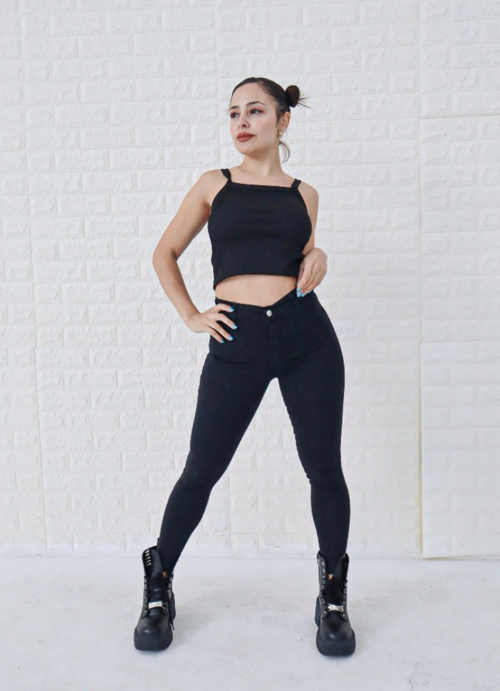 Jean Chupín Negro Dama - Imagen 2