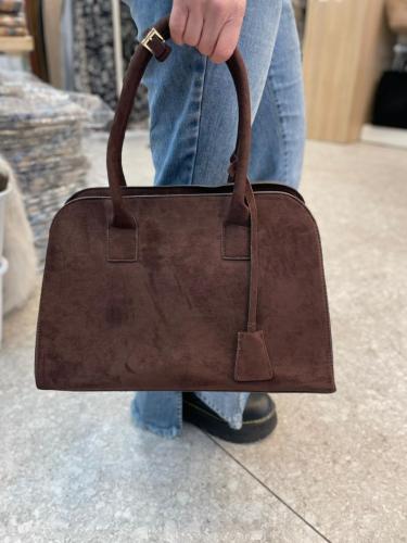 Bolso de Hombro de Gamuza