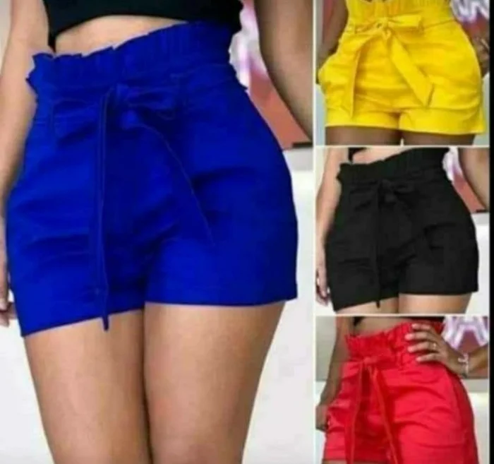 Shorts de Bengalina con Lazo