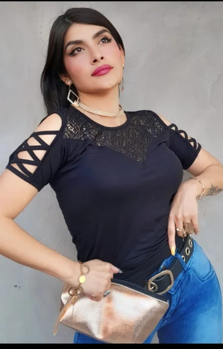 Art.5067 -c  Remera con Encaje y Tiras Cruzadas