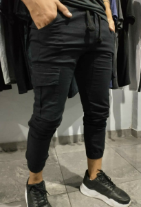 Joggers  Cargos de Gabardina Color Negro - Miniatura 1