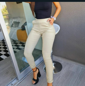Pantalón con Voladito en los Bolsillos Tiro Alto Calce  Perfecto Premium - Miniatura 2