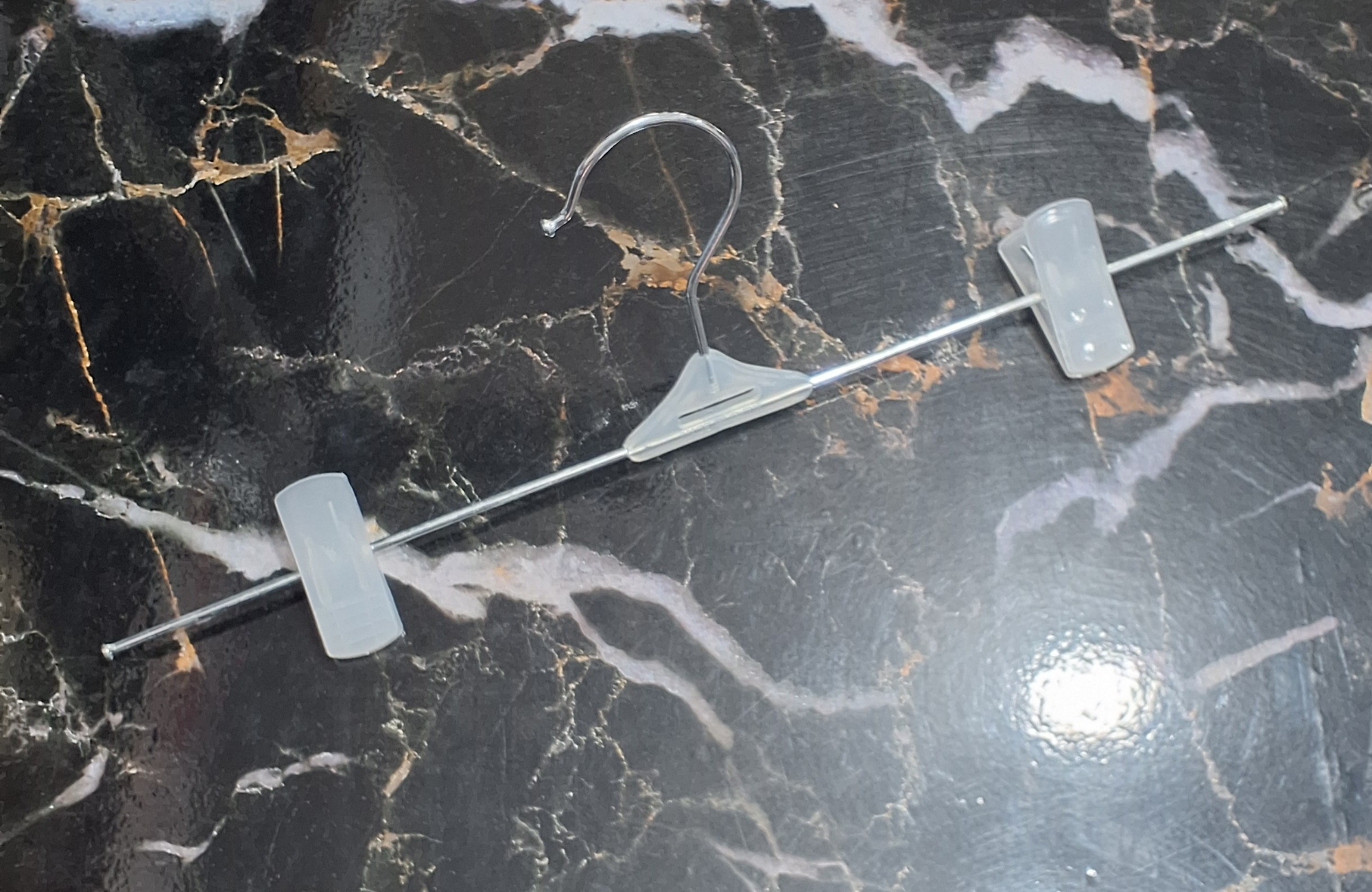 Perchas con Broche Metal - Imagen 4