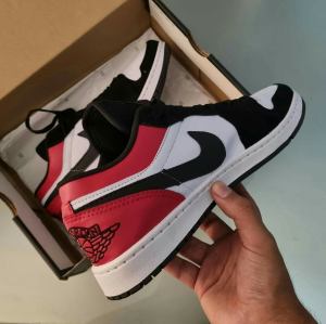 Air Jordan 1 Low Black Toe Premium - Miniatura 2
