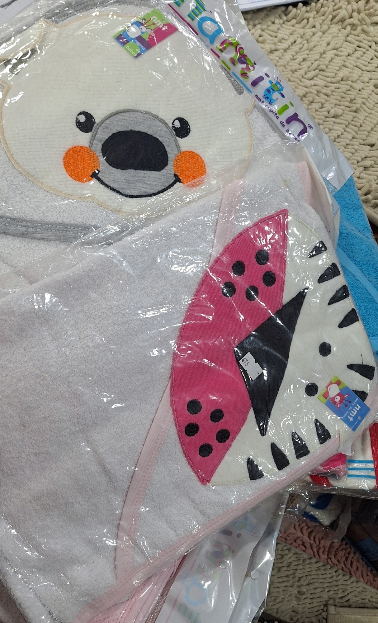 Toallon con Capucha de Bebe - Imagen 2